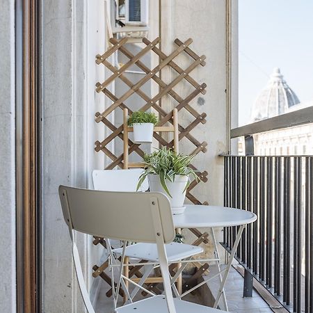Old Town - City Center Apartment Бухарест Экстерьер фото